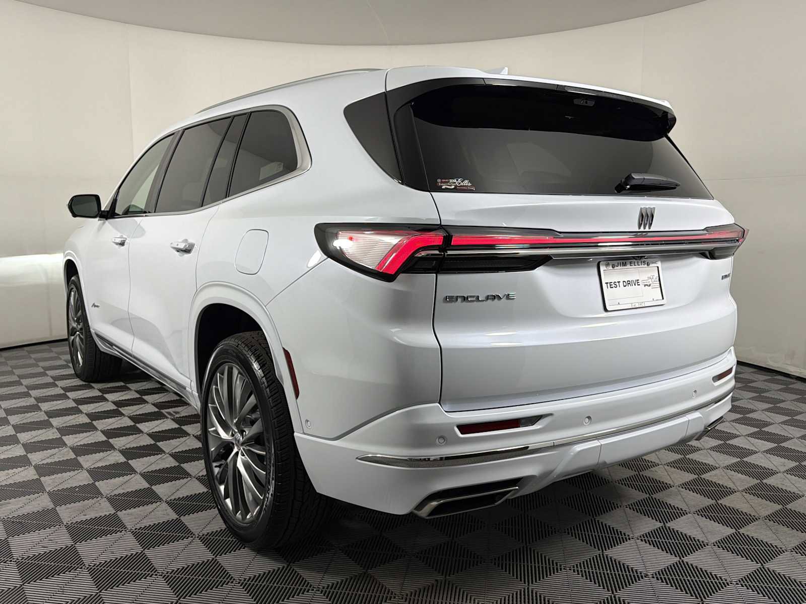 New 2026 Buick Enclave Avenir w/ Super Cruise Package FWD image 4
