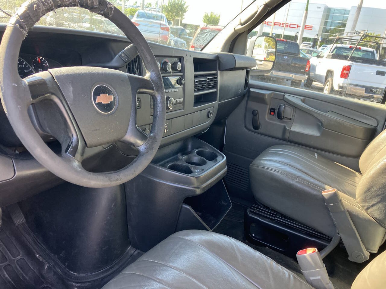 Used 2010 Chevrolet Express 2500 RWD image 29
