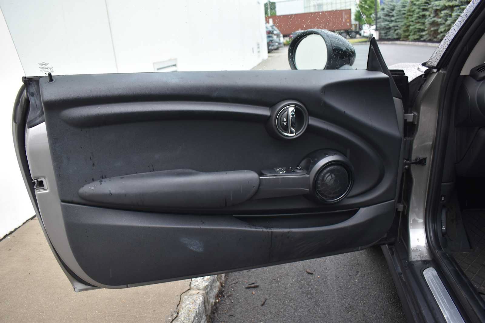 Used 2017 MINI Cooper 2-Door Hardtop FWD image 8
