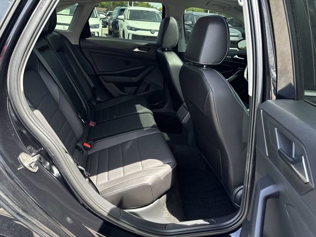 Certified 2022 Volkswagen Jetta SE FWD image 27