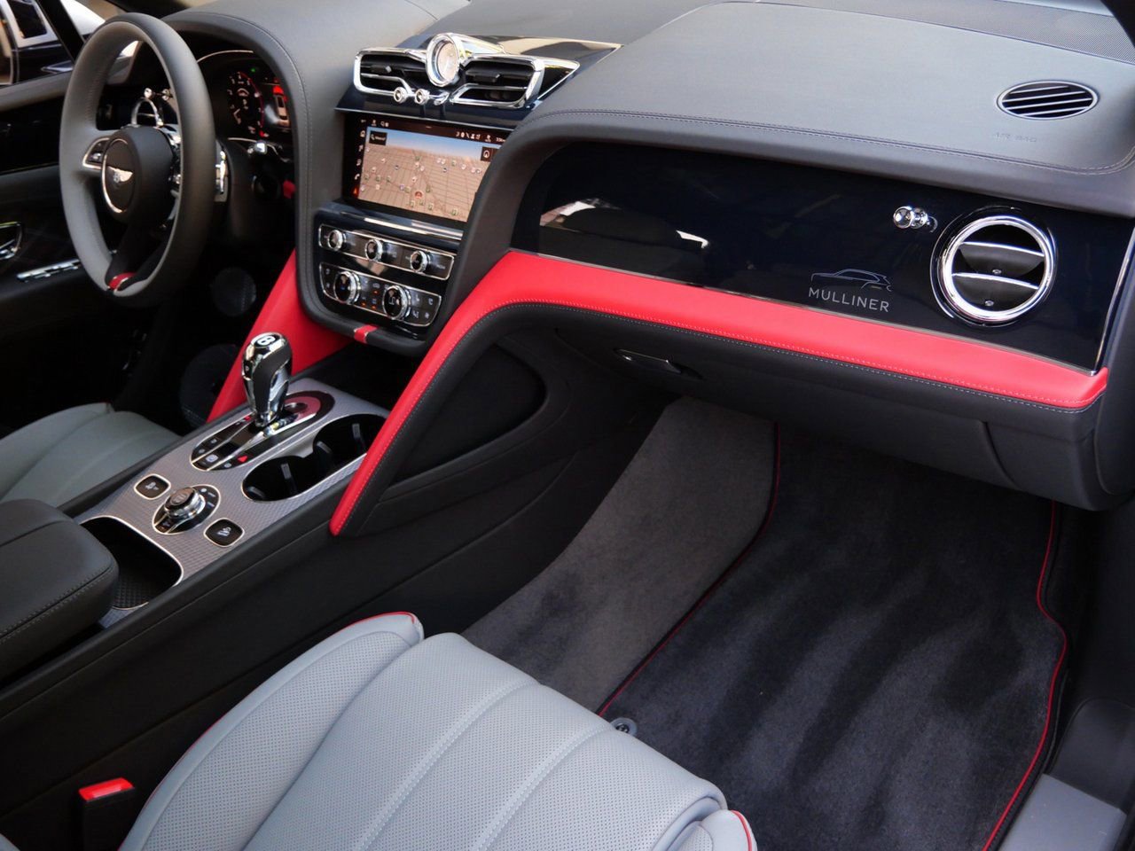 Used 2025 Bentley Bentayga Extended Wheelbase image 29