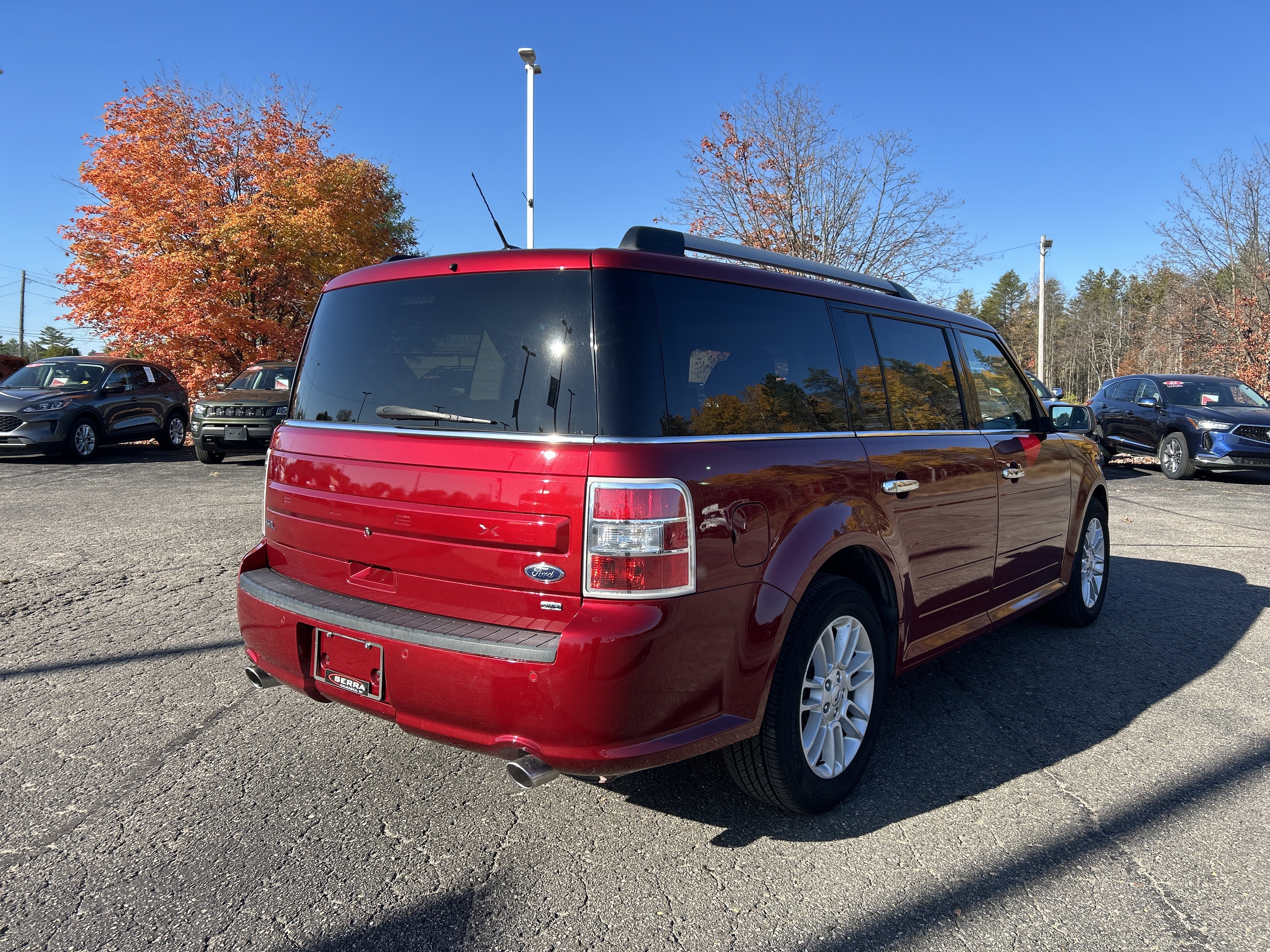 Used 2018 Ford Flex SEL w/ Equipment Group 202A AWD/4WD image 3