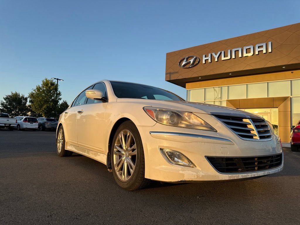 Used 2013 Hyundai Genesis 3.8 w/ Premium Pkg RWD image 17