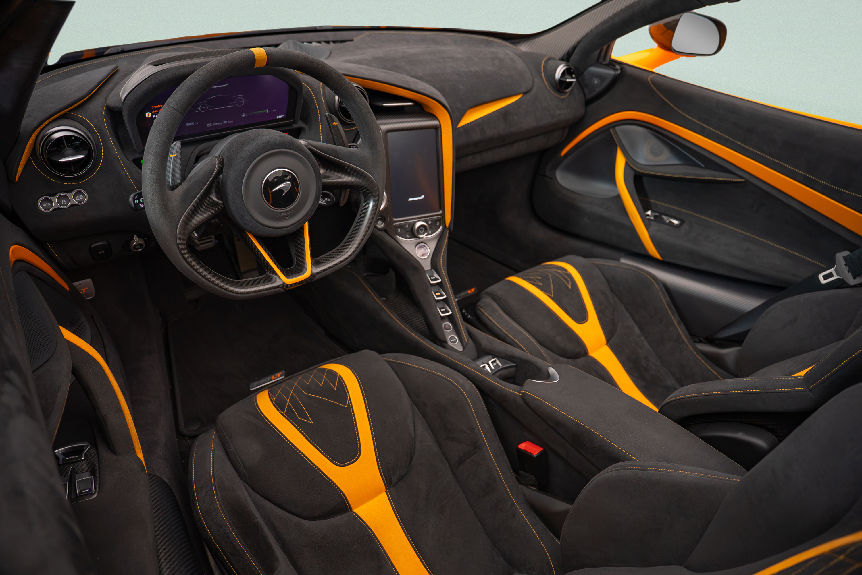 Used 2022 McLaren 765LT RWD image 9