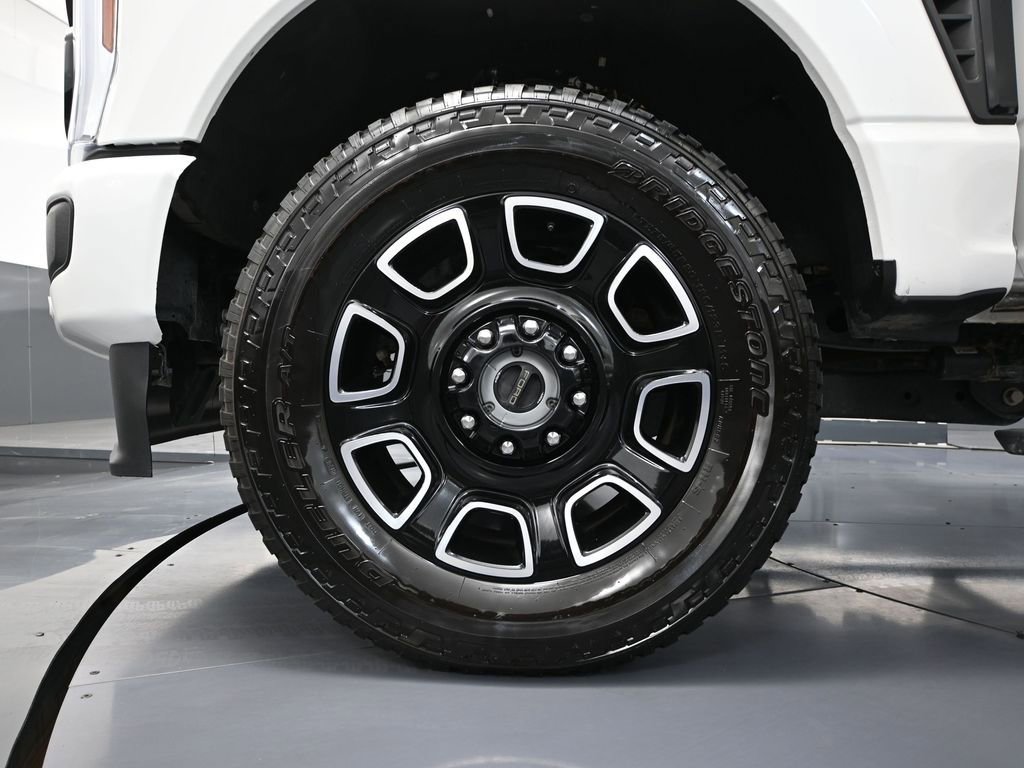 Used 2025 Ford F250 Platinum image 16