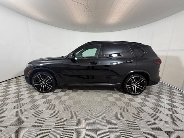 Used 2025 BMW X5 M60i w/ Parking Assistance Package AWD/4WD image 4