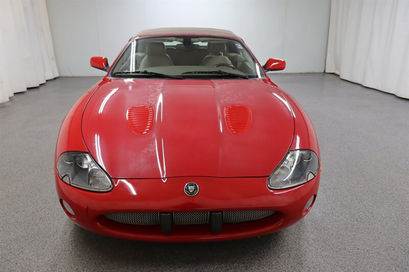 Used 2003 Jaguar XK8 Convertible RWD image 2
