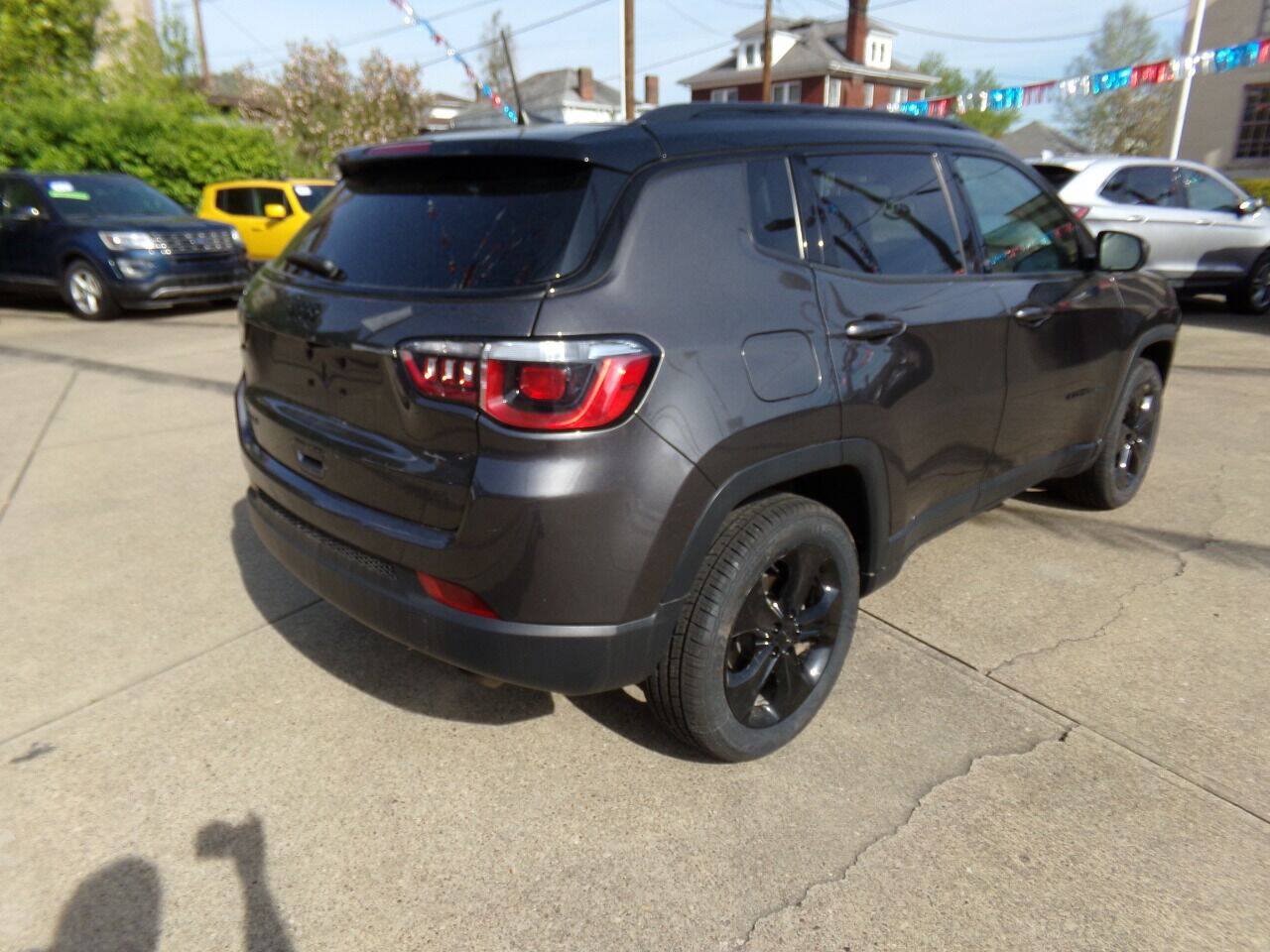Used 2019 Jeep Compass Latitude AWD/4WD image 6