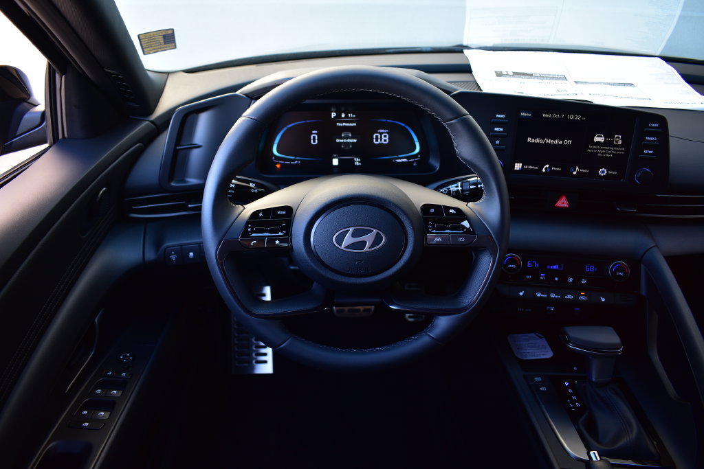 New 2026 Hyundai Elantra SEL Sport FWD image 36