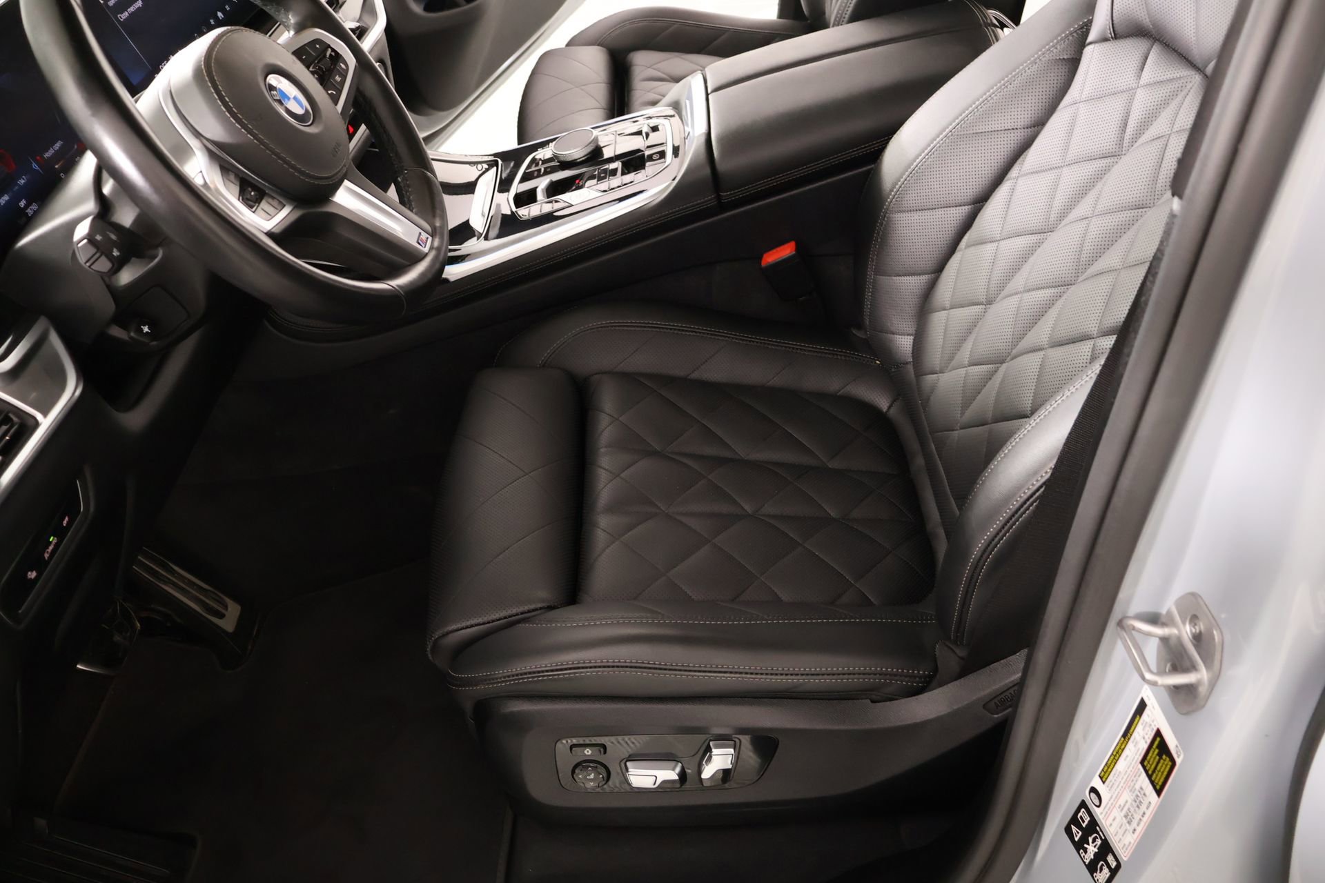 Used 2026 BMW X7 xDrive40i AWD/4WD image 11