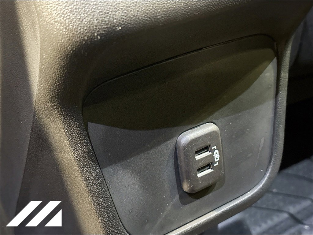 Used 2023 Chevrolet Equinox LT image 25