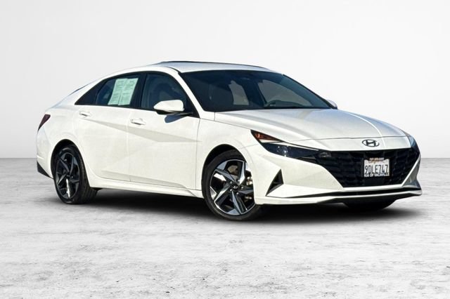 Used 2023 Hyundai Elantra SEL w/ Convenience Package FWD image 2