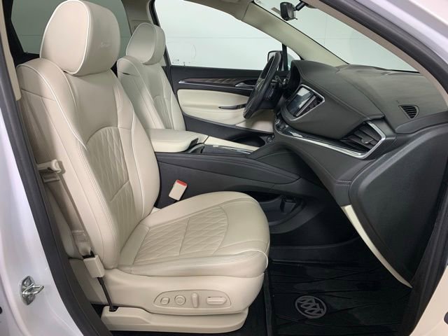 Used 2022 Buick Enclave Avenir w/ Avenir Technology Package image 26