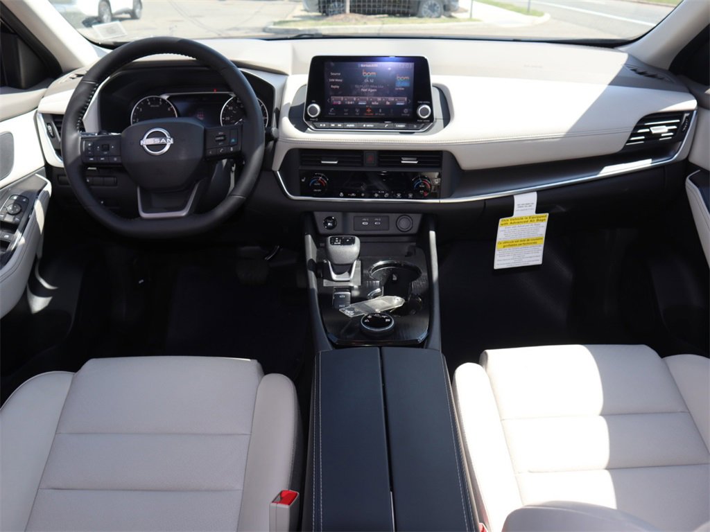 Certified 2025 Nissan Rogue SV w/ SV Premium Package image 18