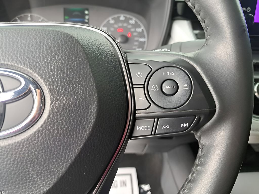 Certified 2024 Toyota Corolla SE w/ SE Premium Package image 19