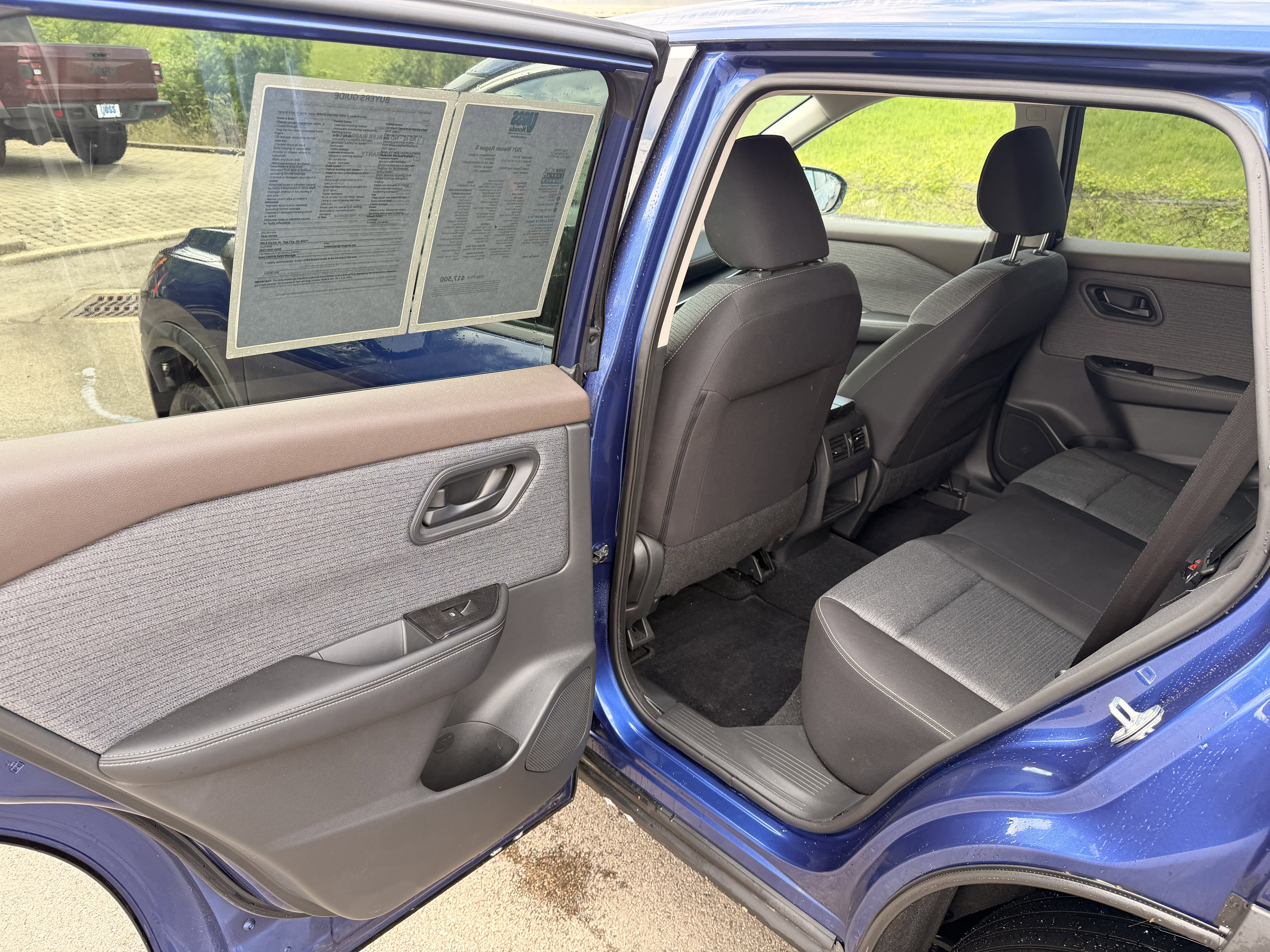 Used 2021 Nissan Rogue S AWD/4WD image 11