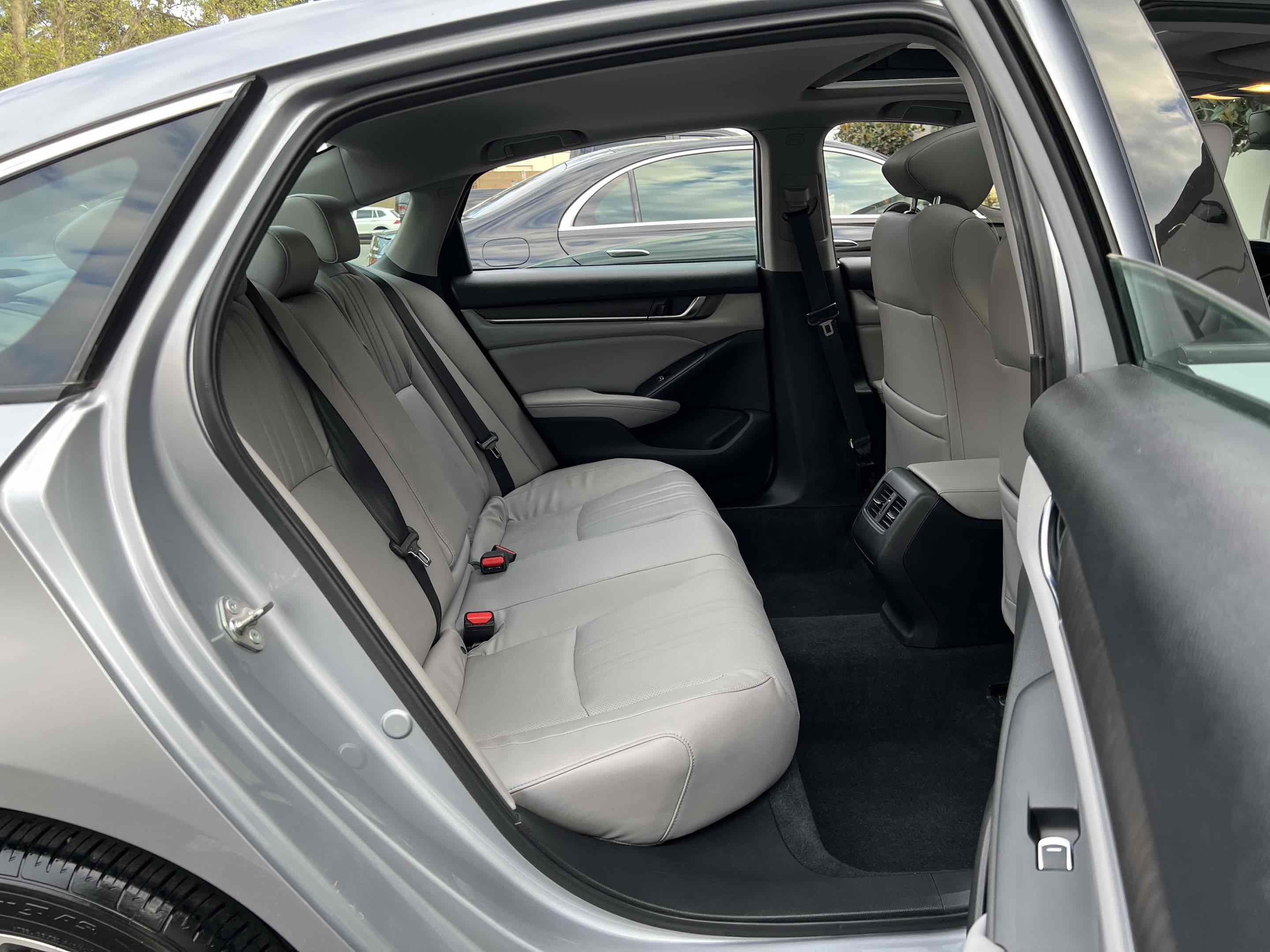 Used 2018 Honda Accord EX-L image 32