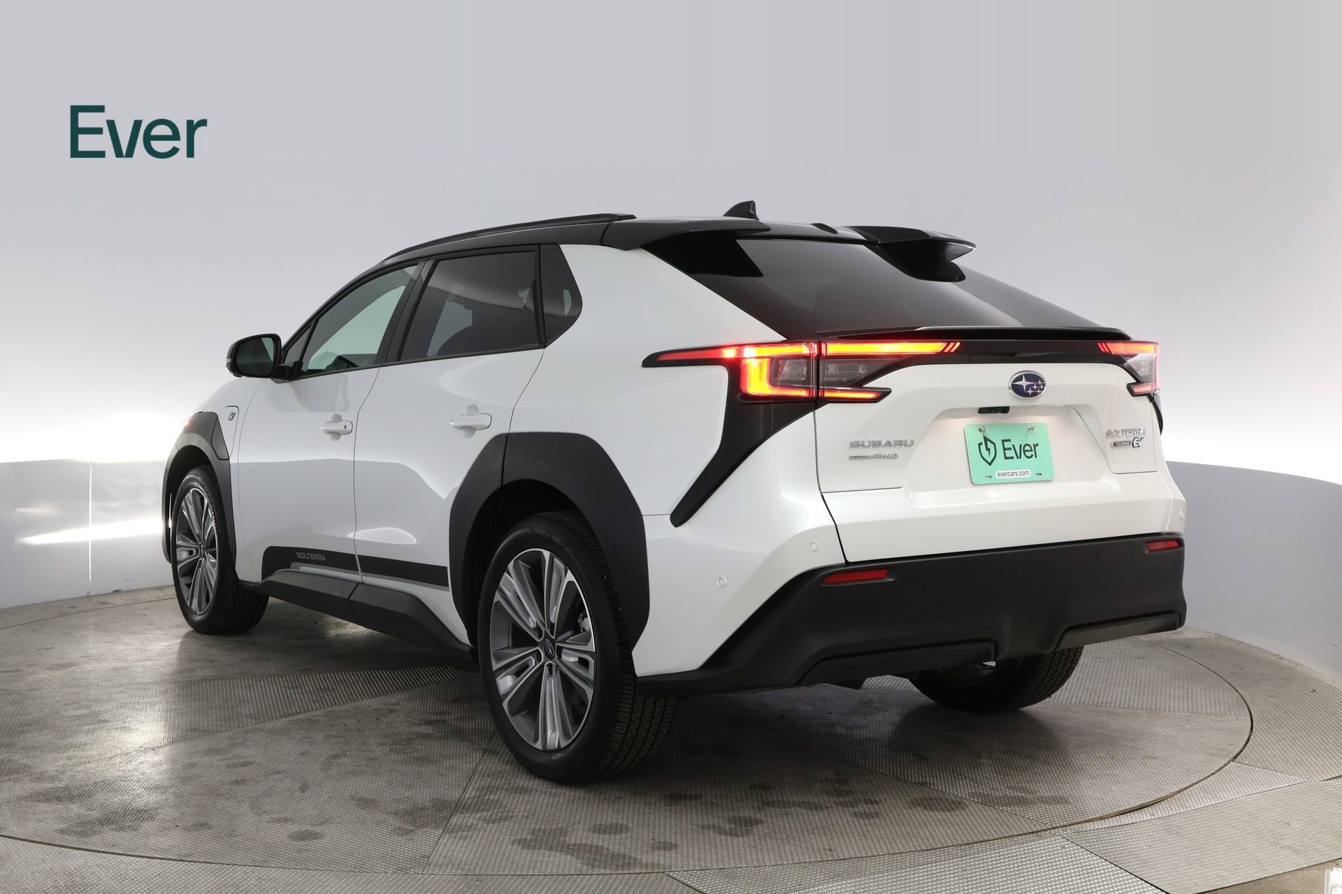 Used 2024 Subaru Solterra Touring w/ Touring Package image 17