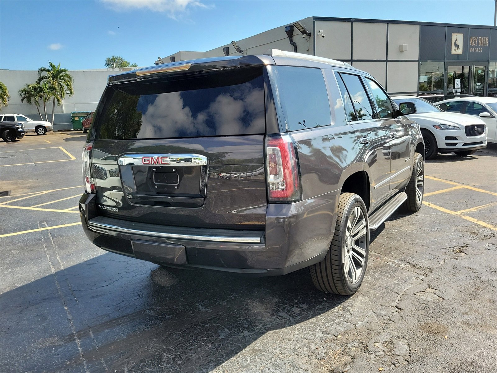 Used 2017 GMC Yukon Denali w/ Open Road Package image 4