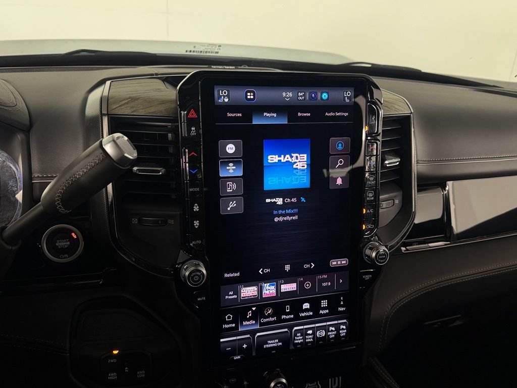 Used 2025 RAM 3500 Limited AWD/4WD image 22
