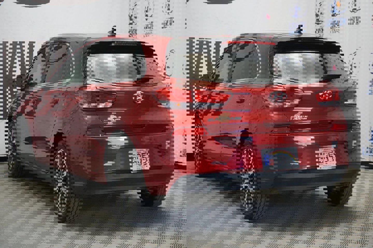 Used 2020 Hyundai Elantra GT w/ Style Package 02 image 4