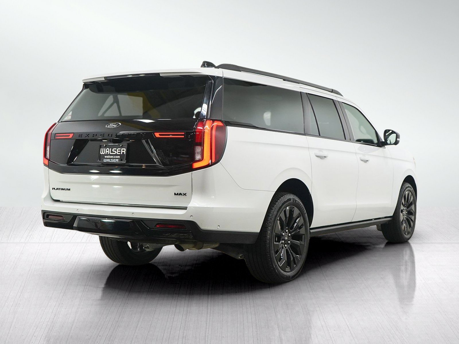 Used 2025 Ford Expedition Max Platinum w/ Stealth Appearance Package AWD/4WD image 6