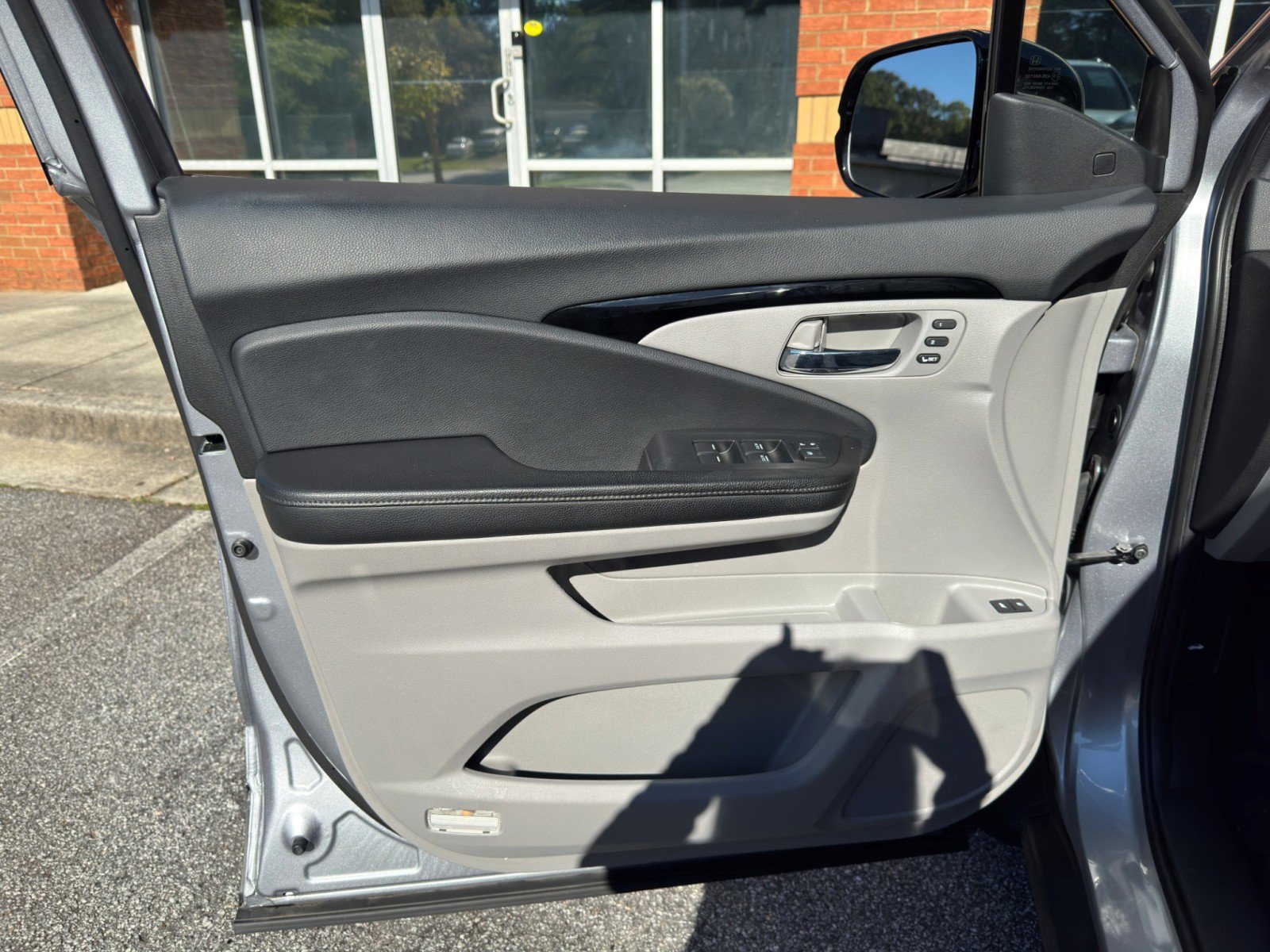 Used 2020 Honda Pilot Touring image 43