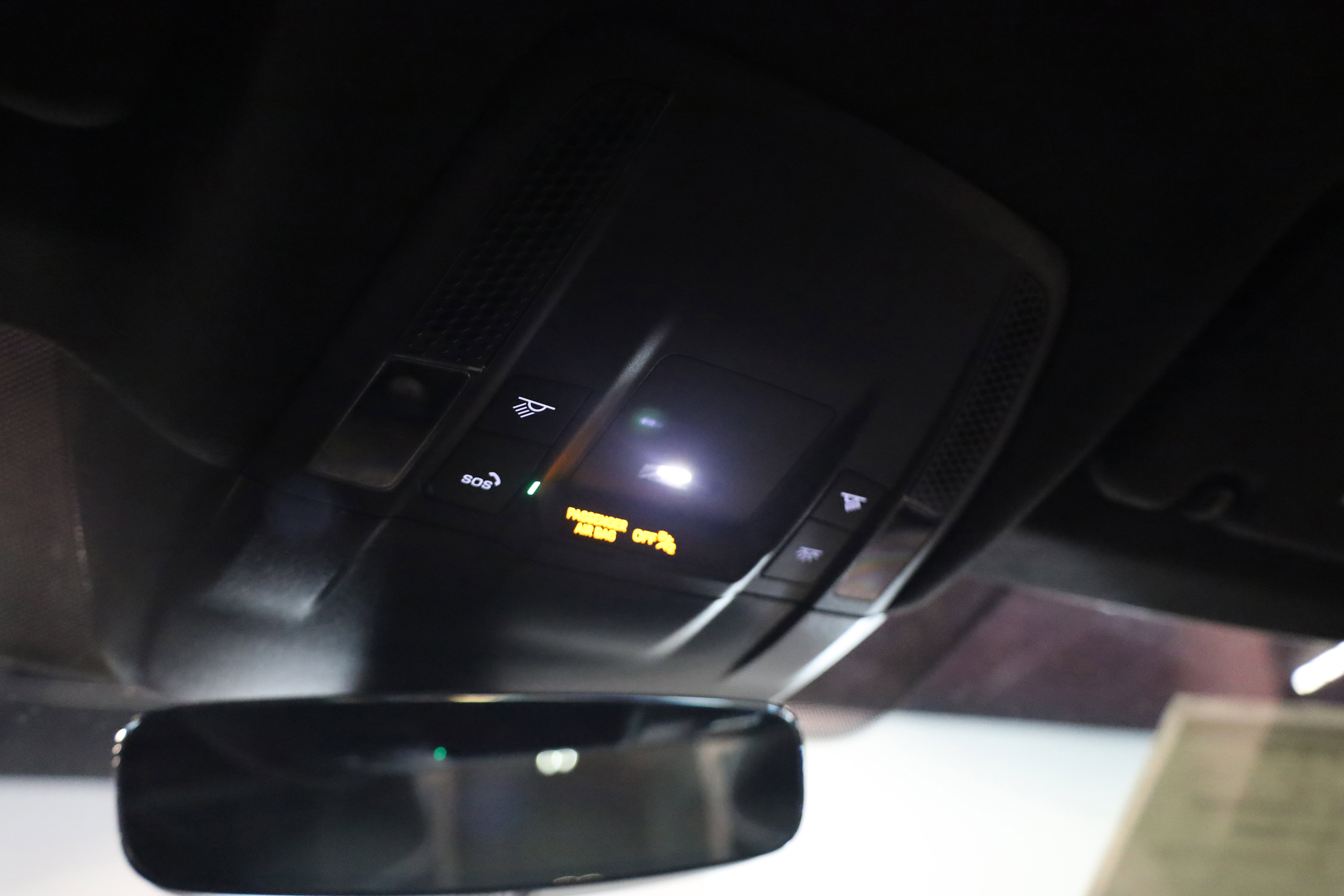 Used 2020 Porsche Taycan Turbo S image 33