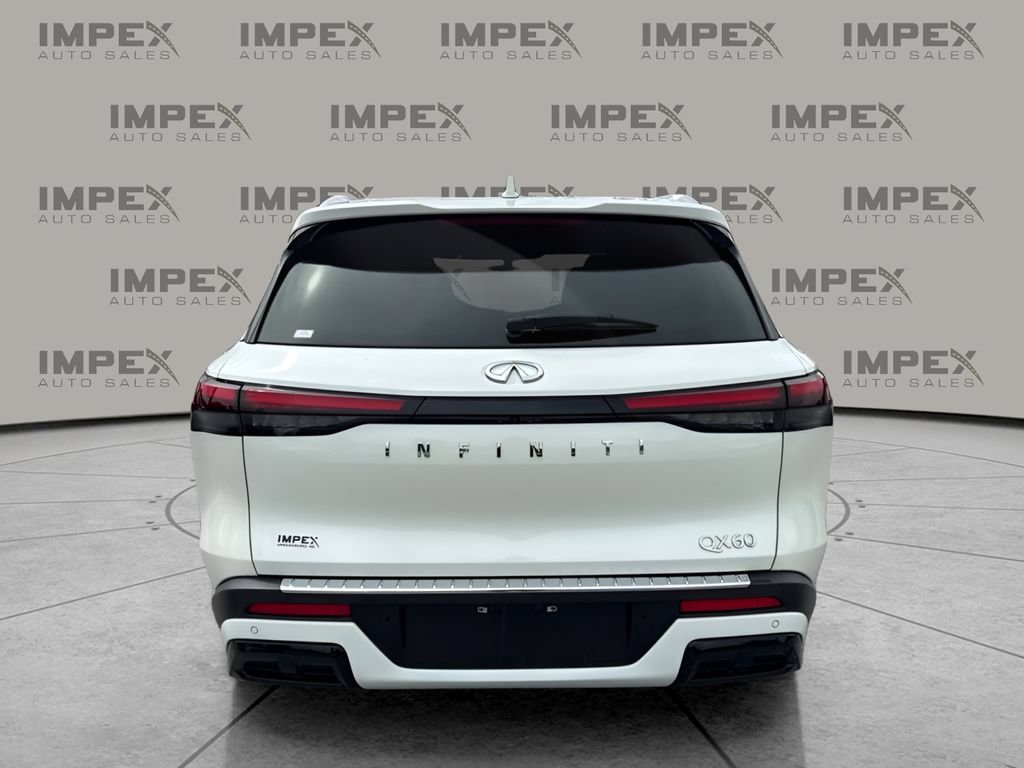 Used 2023 INFINITI QX60 Luxe w/ Vision Package FWD image 4