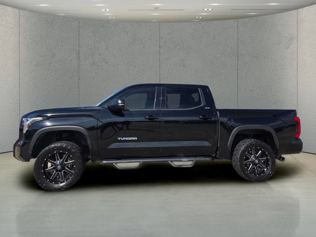 Used 2022 Toyota Tundra SR5 w/ SR5 Premium Package RWD image 2
