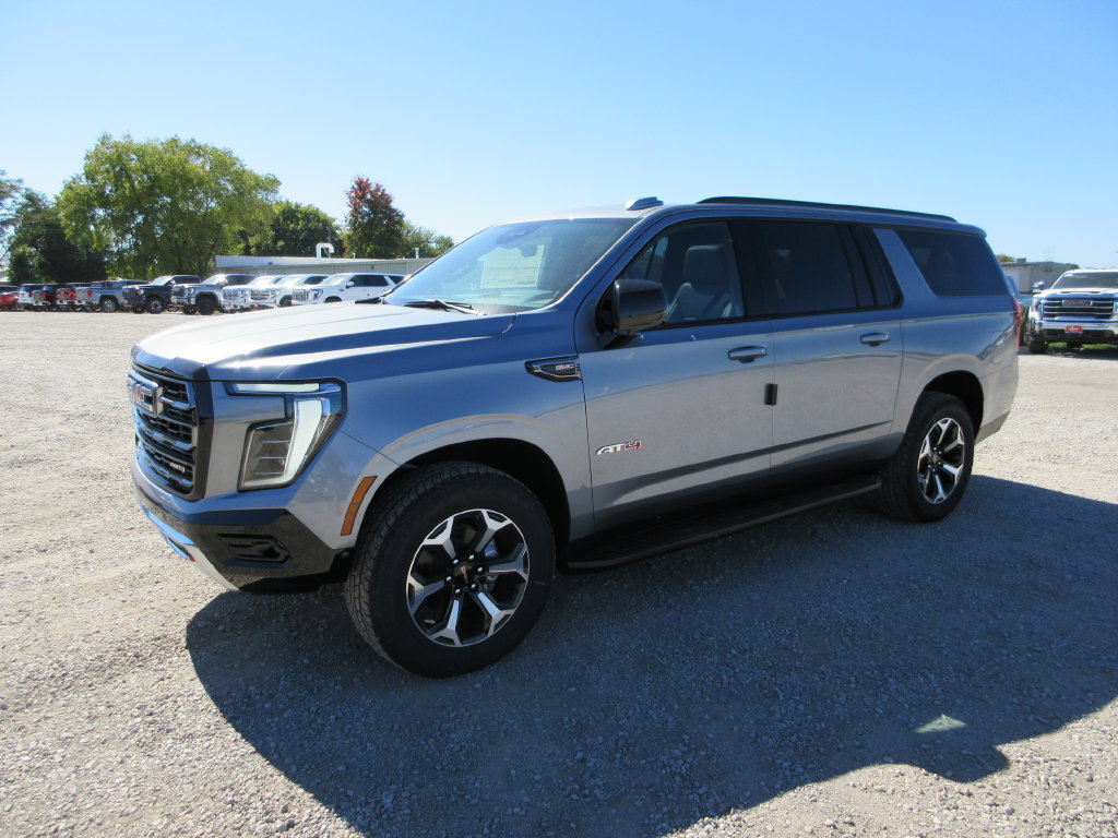 New 2027 GMC Yukon XL AT4 w/ Technology Package AWD/4WD image 7