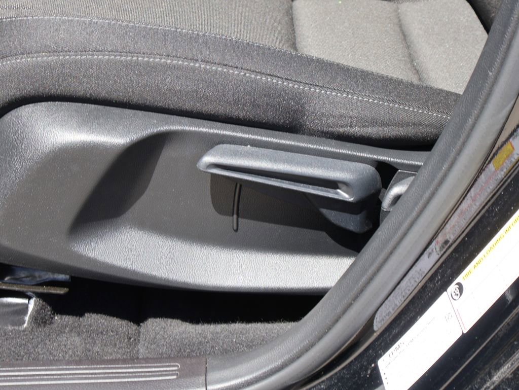 Used 2025 Honda CR-V LX image 23