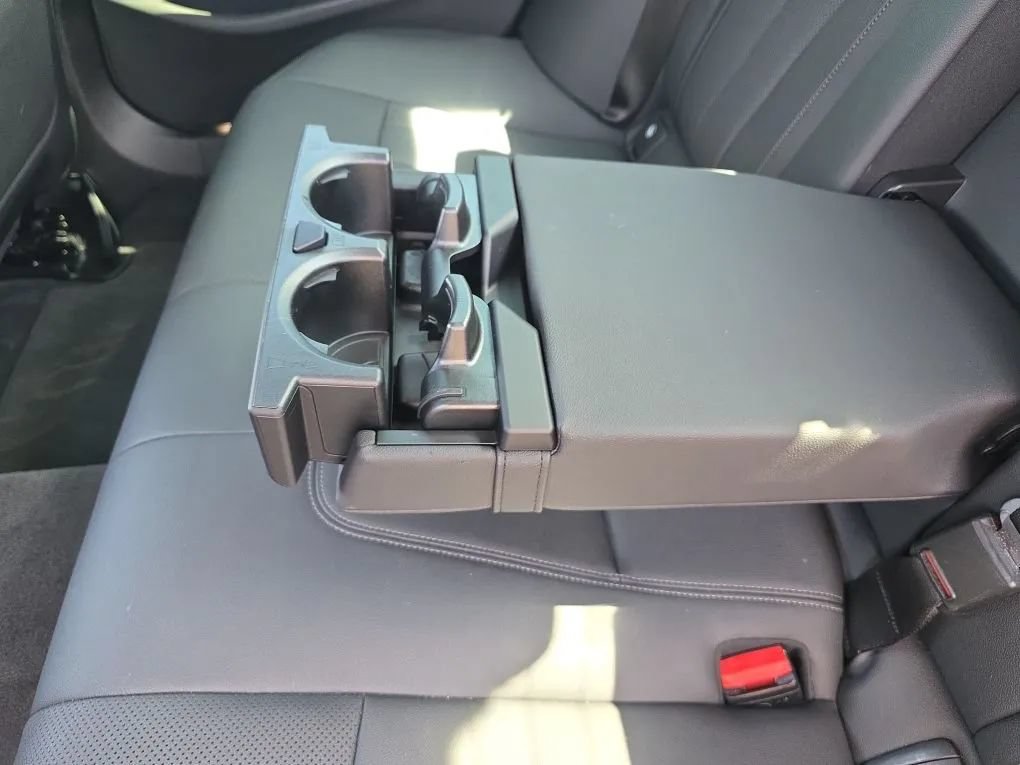Used 2021 BMW 530i w/ Premium Package RWD image 45
