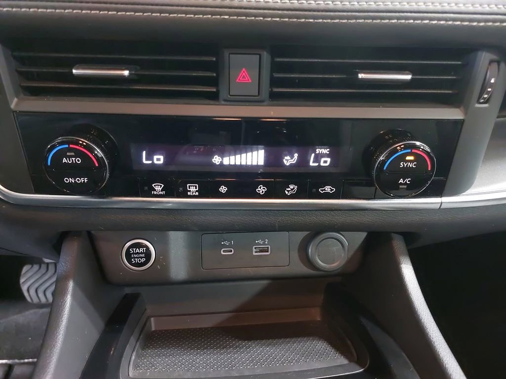 Certified 2023 Nissan Rogue SV image 20