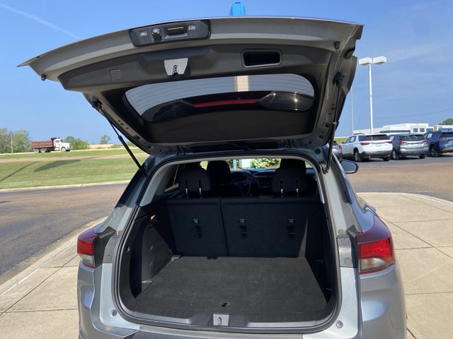 Used 2023 Chevrolet TrailBlazer LS FWD image 24