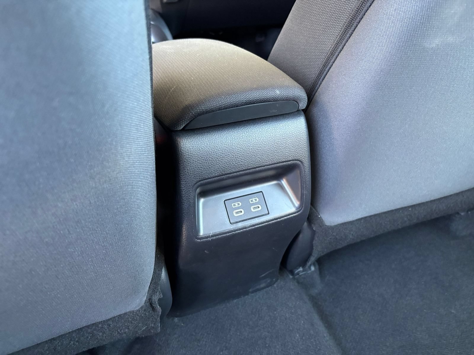 Used 2025 Toyota Corolla LE FWD image 37