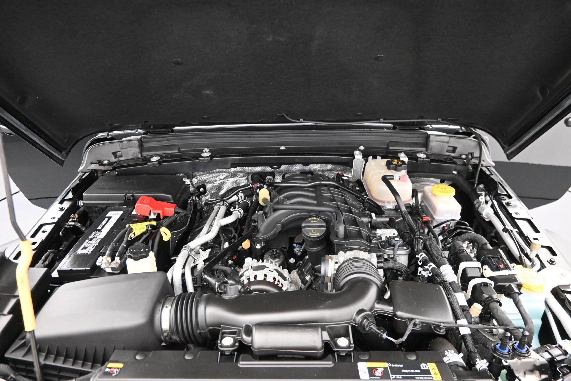 Used 2024 Jeep Wrangler Unlimited Sport AWD/4WD image 16