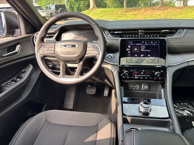 New 2026 Jeep Grand Cherokee Laredo X AWD/4WD image 11