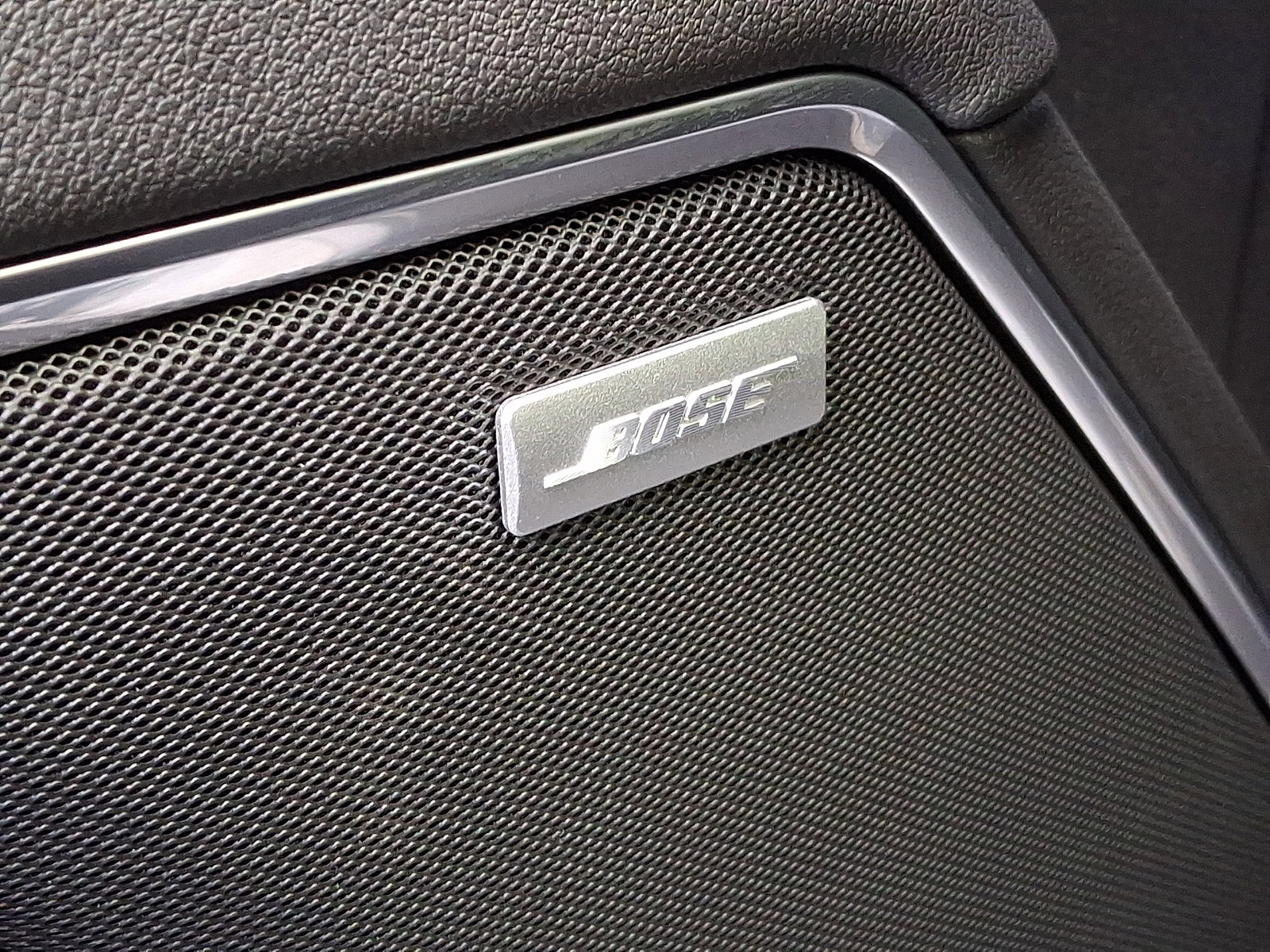 Certified 2025 GMC Sierra 2500 SLT w/ SLT Convenience Package image 32