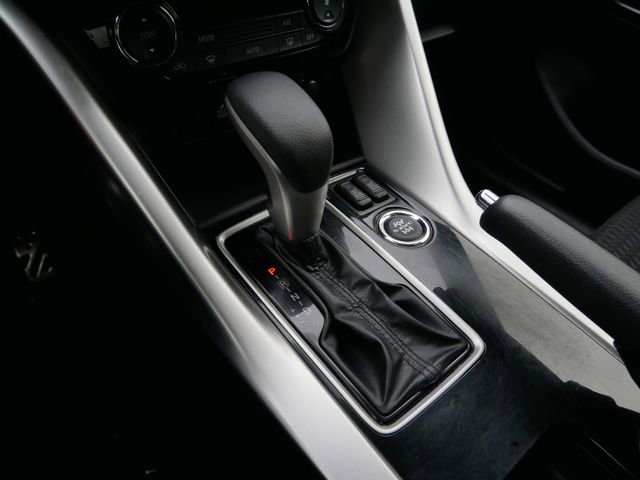 Used 2022 Mitsubishi Eclipse Cross LE image 23