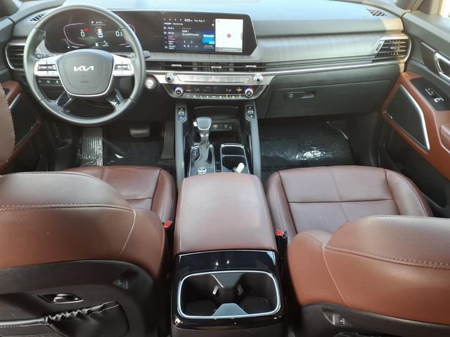 Used 2024 Kia Telluride EX w/ EX Captain's Chair Package FWD image 7