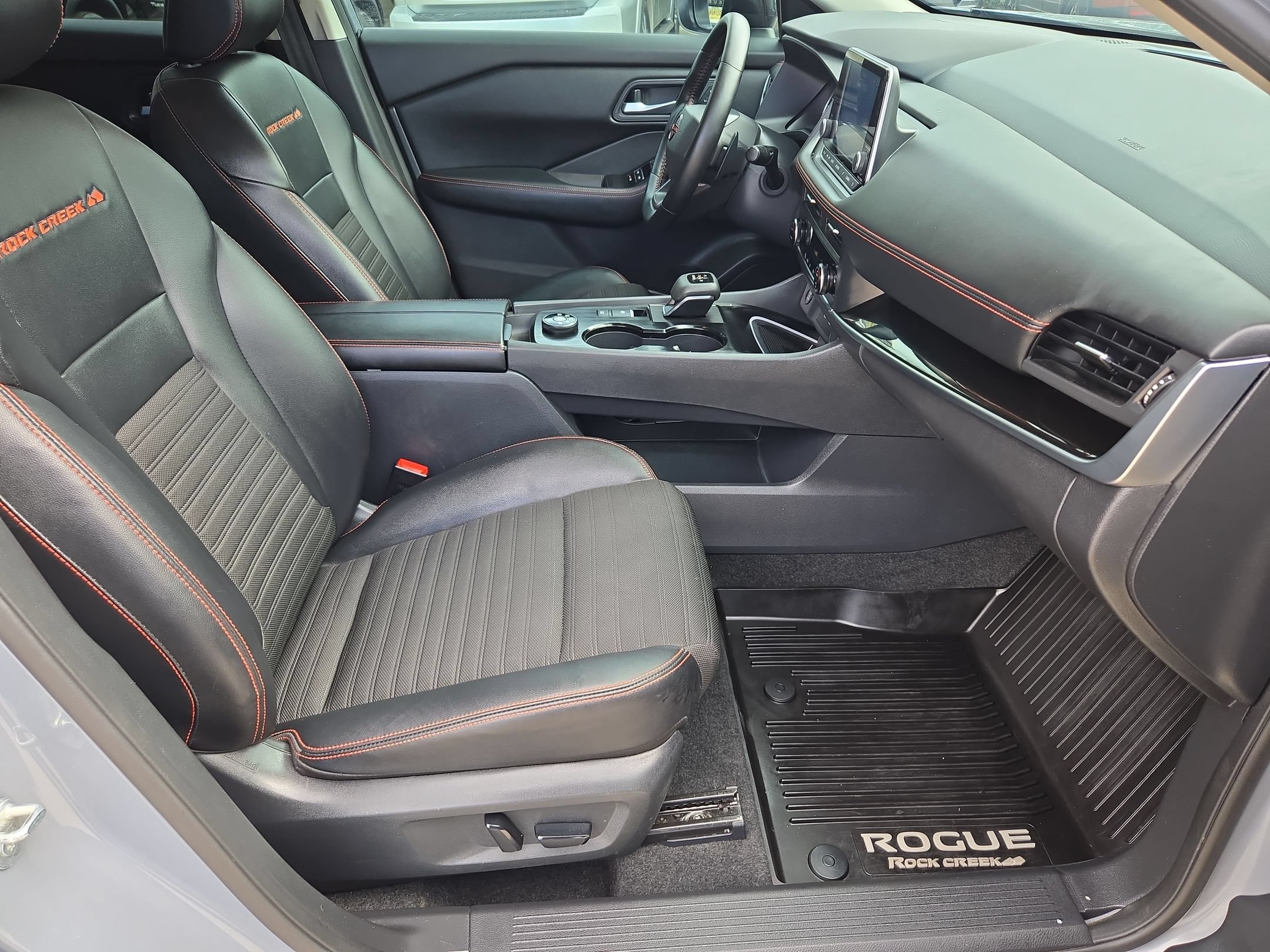 Used 2025 Nissan Rogue SV w/ Rock Creek Premium Package AWD/4WD image 28