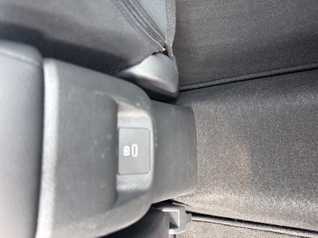 Used 2025 Nissan Versa SV FWD image 25
