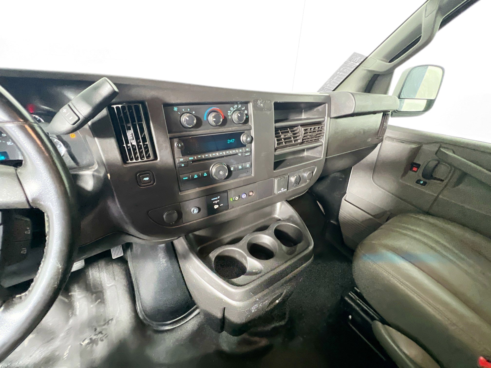 Used 2021 Chevrolet Express 2500 Extended w/ Communications Package image 23