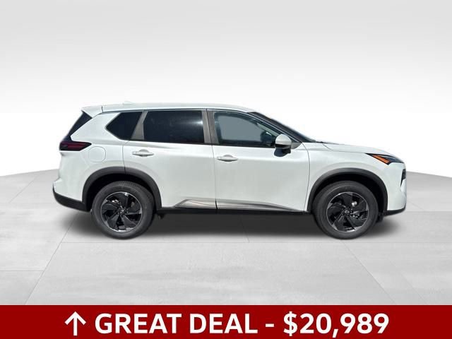 Used 2024 Nissan Rogue SV image 3