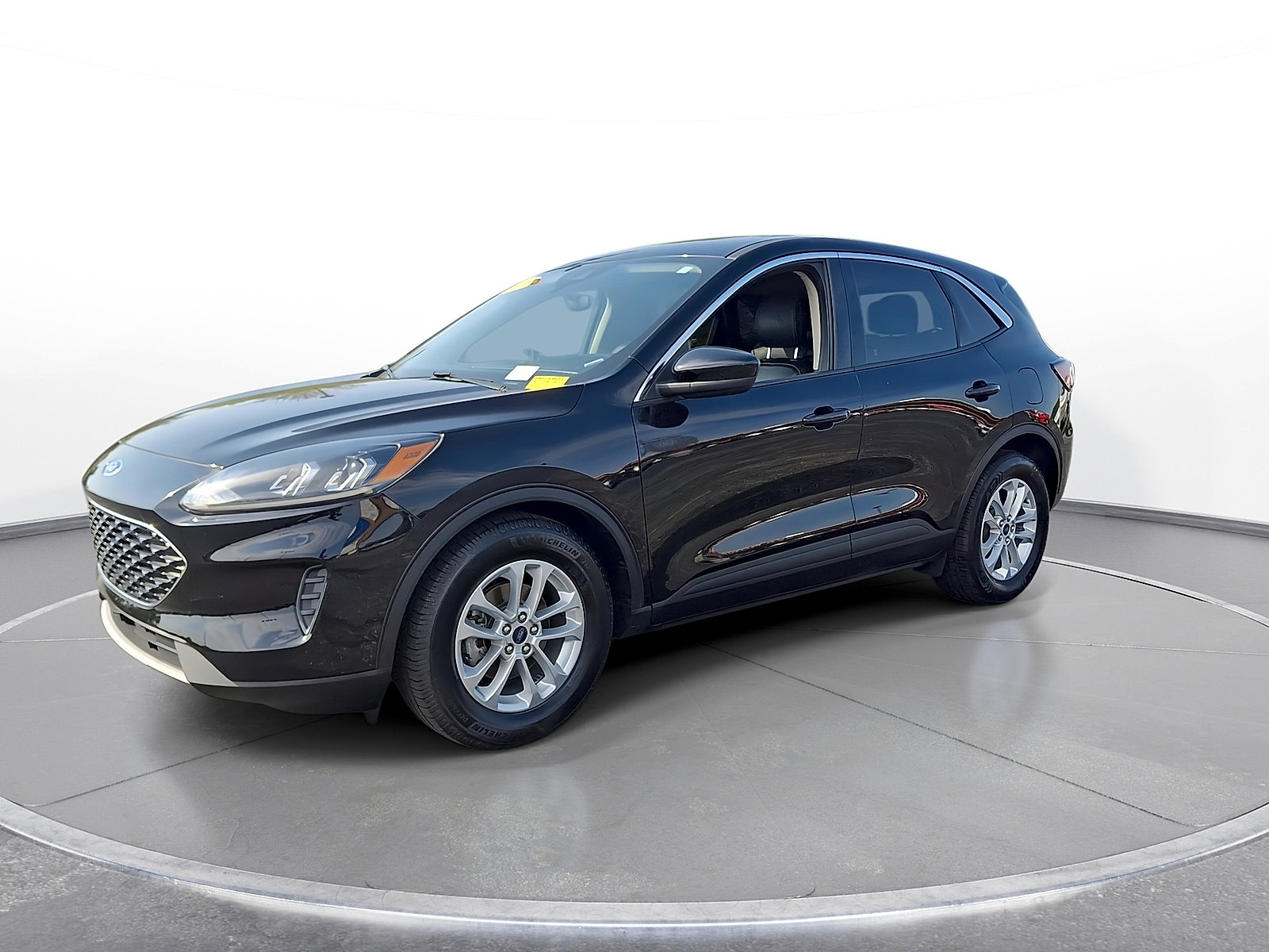 Used 2020 Ford Escape SE FWD image 4