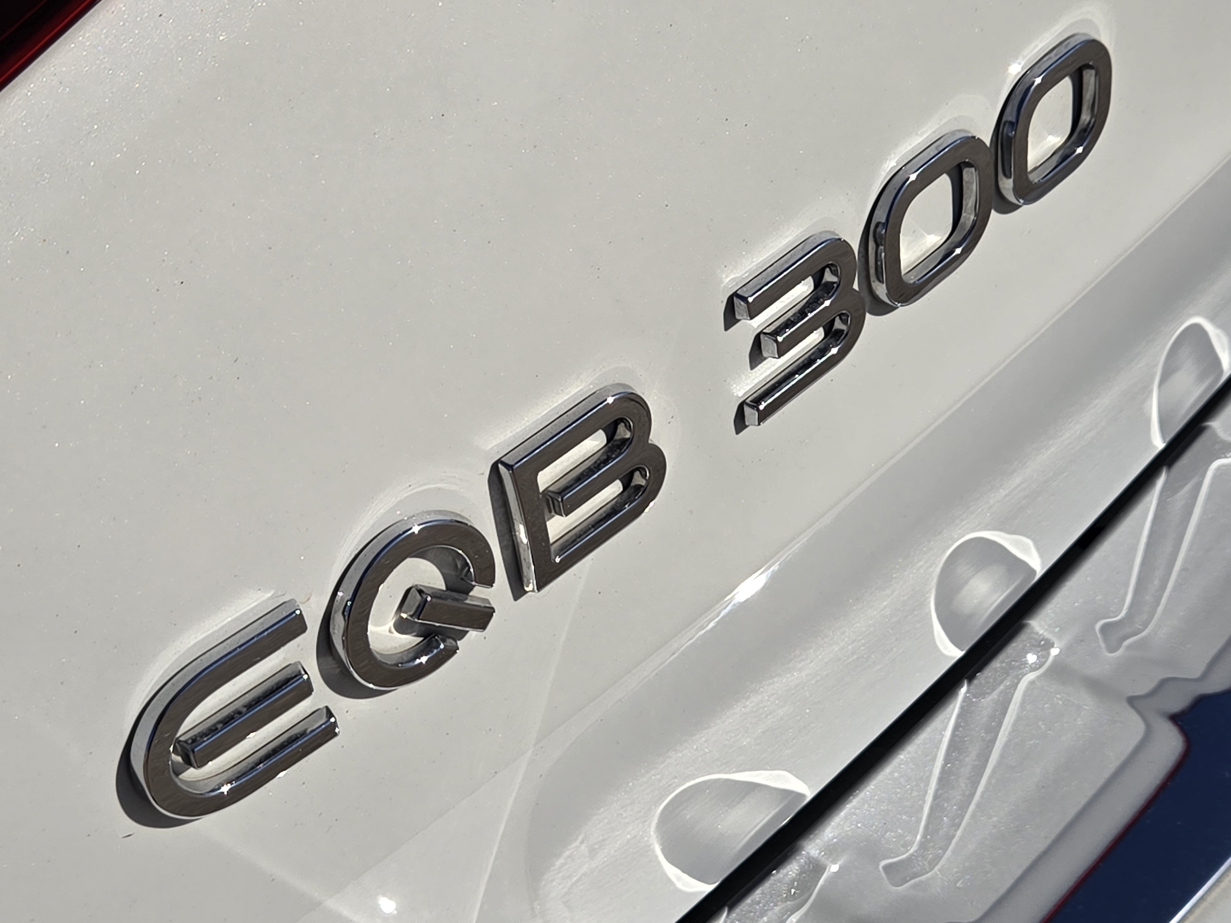 Certified 2023 Mercedes-Benz EQB 300 4MATIC image 33