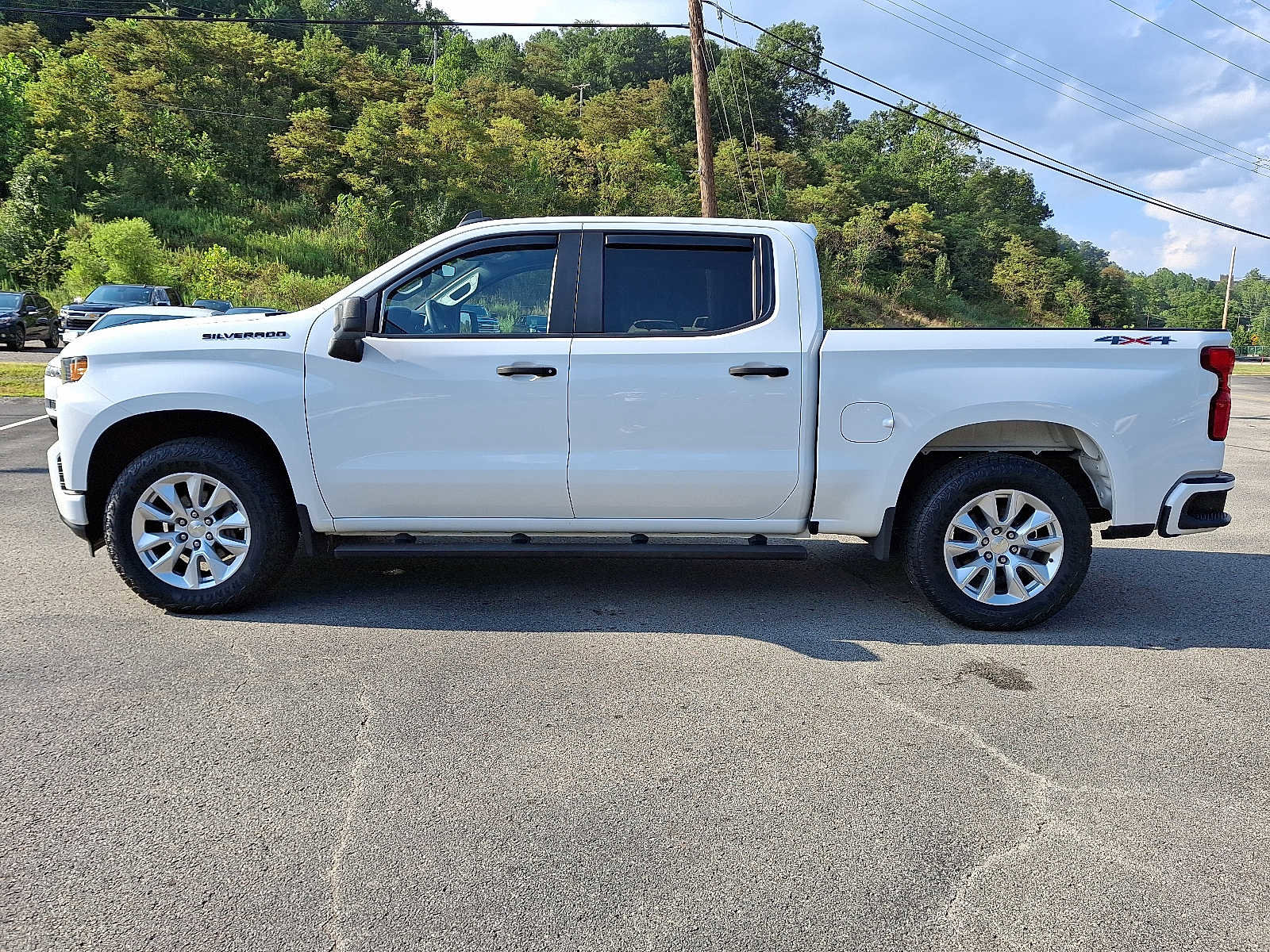 Used 2020 Chevrolet Silverado 1500 Custom w/ Custom Value Package image 4