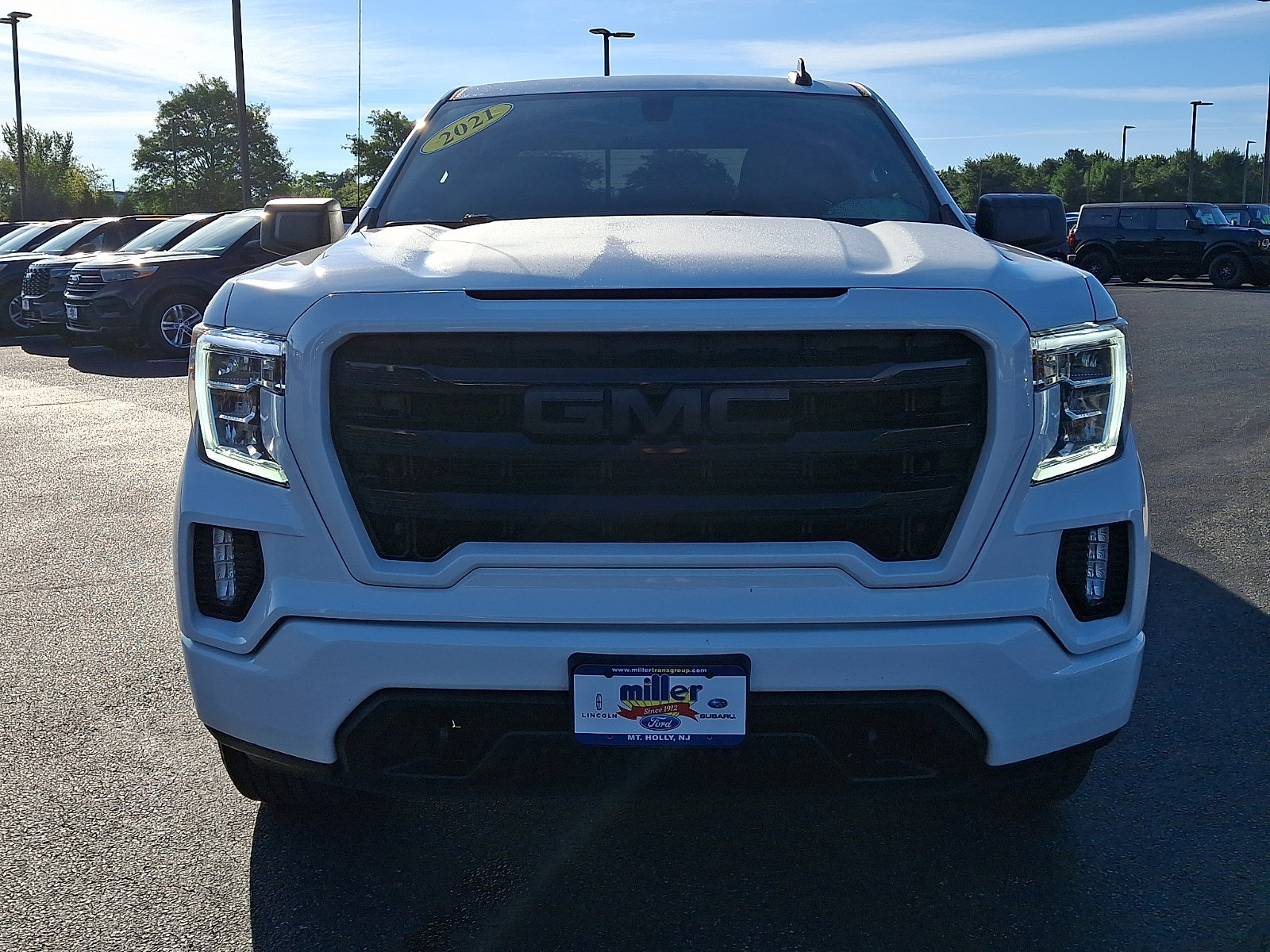Used 2021 GMC Sierra 1500 Elevation w/ X31 Off-Road Package AWD/4WD image 2