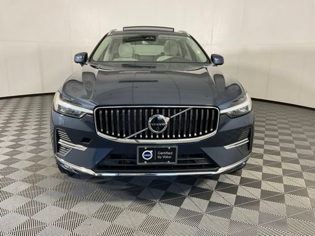 Used 2023 Volvo XC60 B5 Plus w/ Climate Package AWD/4WD image 2